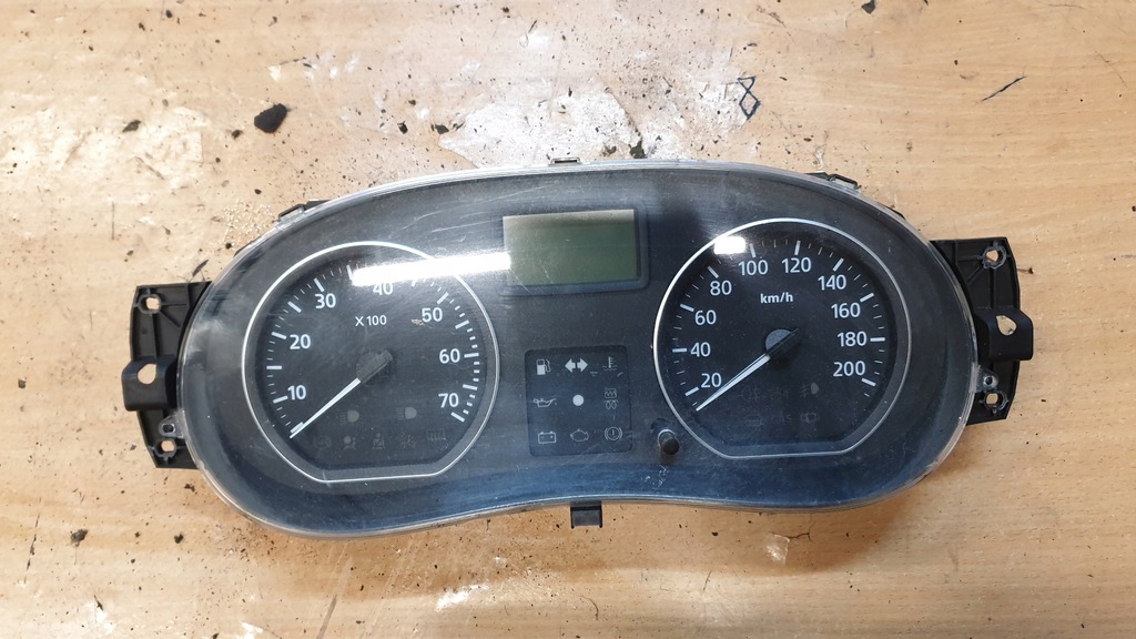 фото №1, Dacia sandero i лічильник прилади europa 1.4