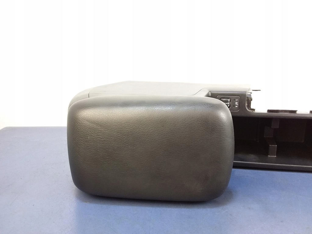 фото №5, Subaru forester iii подлокотник кожаный туннель