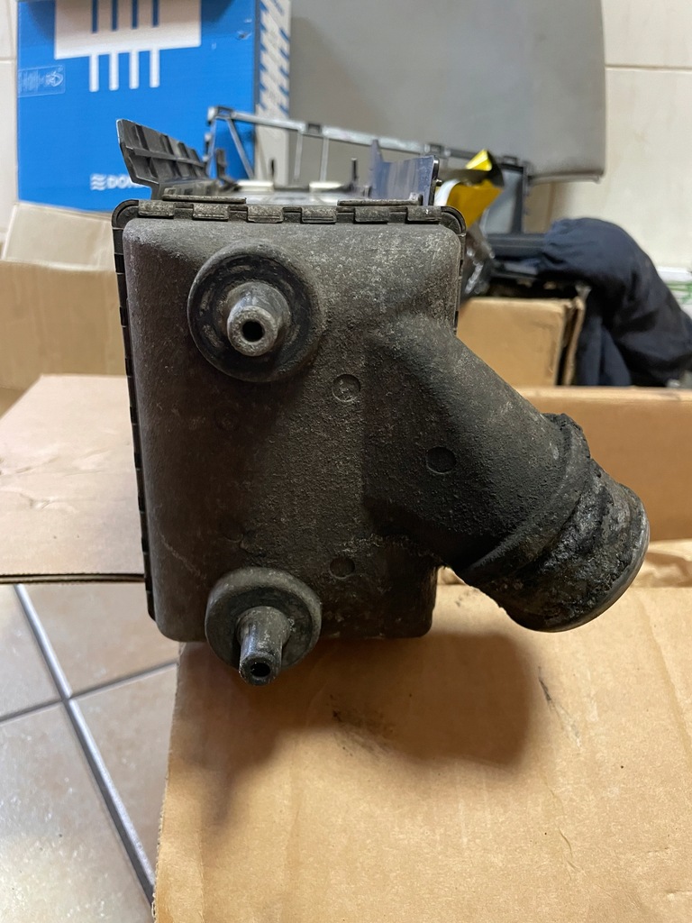 фото №7, Kia оригінальний номер 28270-2f400 інтеркулер sportage iii радіатор повітря