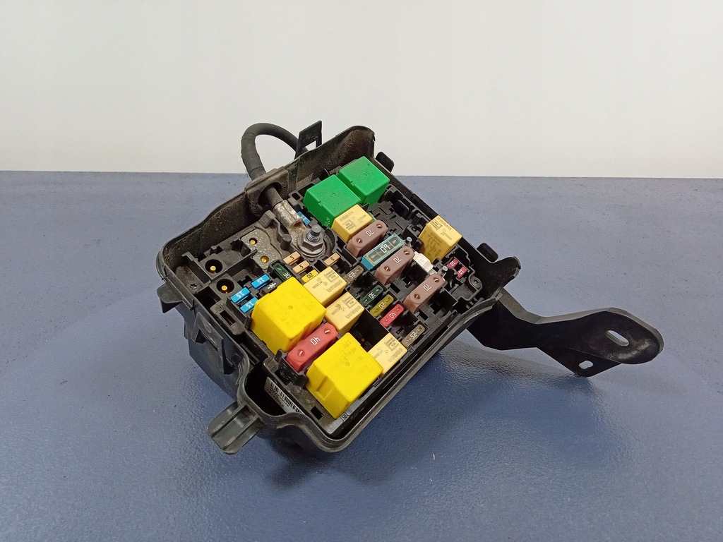 фото №1, Peugeot 301 коробка запобіжників pcfpp00048