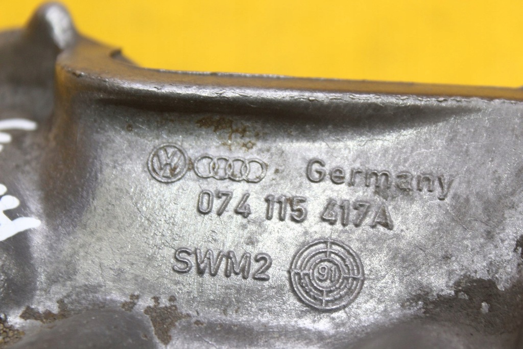 фото №7, Основа фільтра оливи vw transporter t4 074115417a