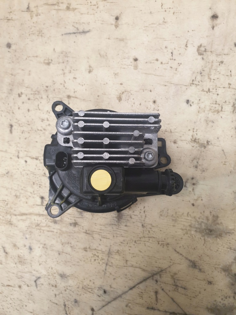 фото №9, Land rover defender противотуманная фара правый l8b2-15201-t4uvb