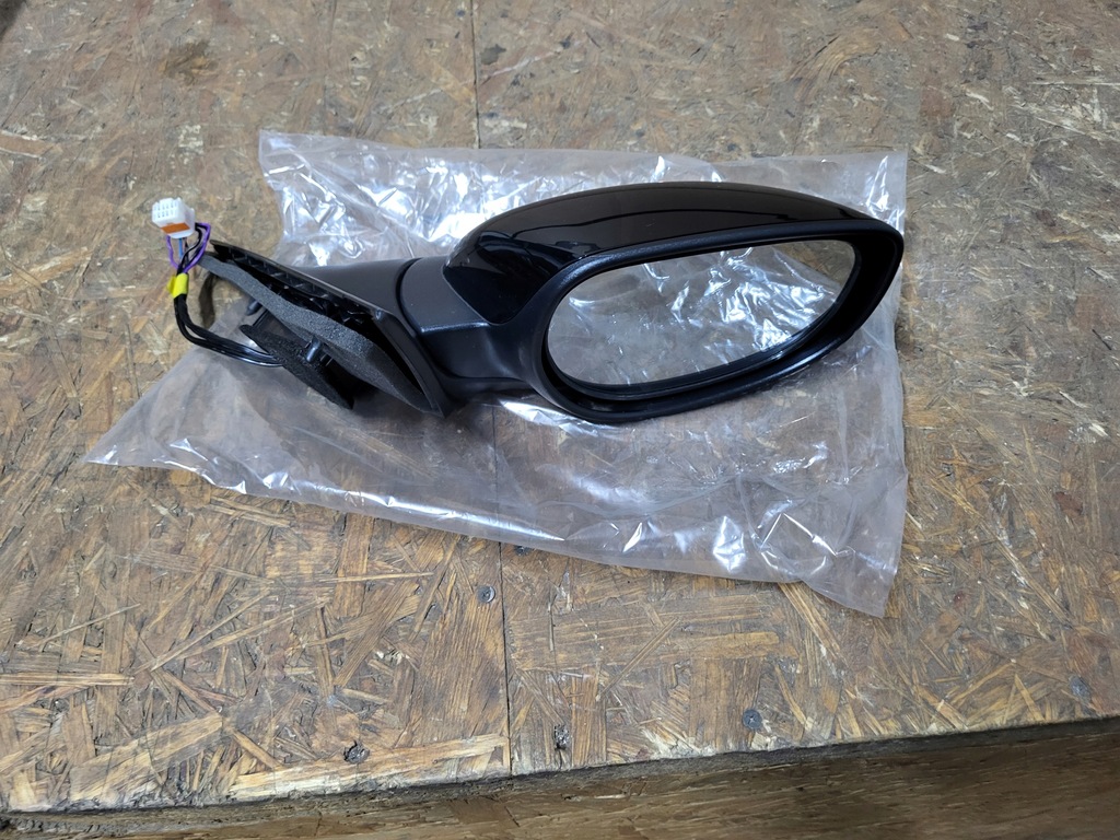 фото №1, Mazda rx8 rx-8 зеркало наружное правое оригинальный