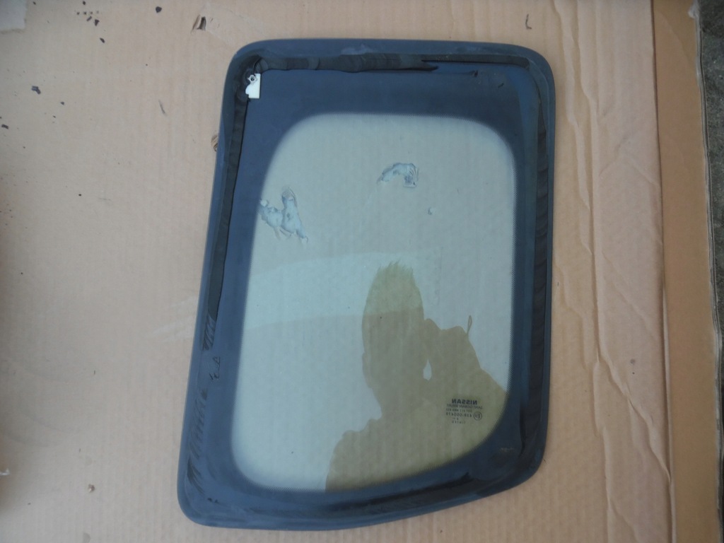 фото №6, Nissan king cab стекло правый задняя