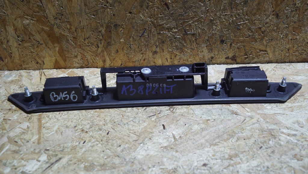 фото №6, Накладка мікровимикач кришки задня audi a3 8p 8p4827574