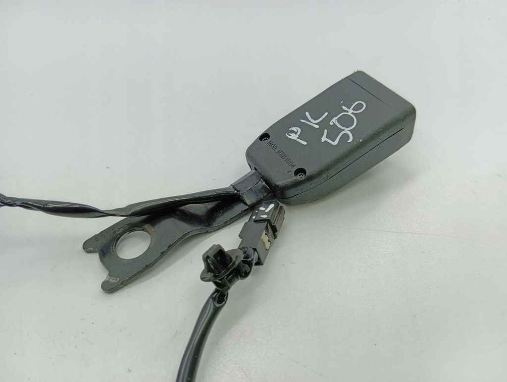 фото №7, Mitsubishi outlander 2009 пряжка передний поперечина безопасности