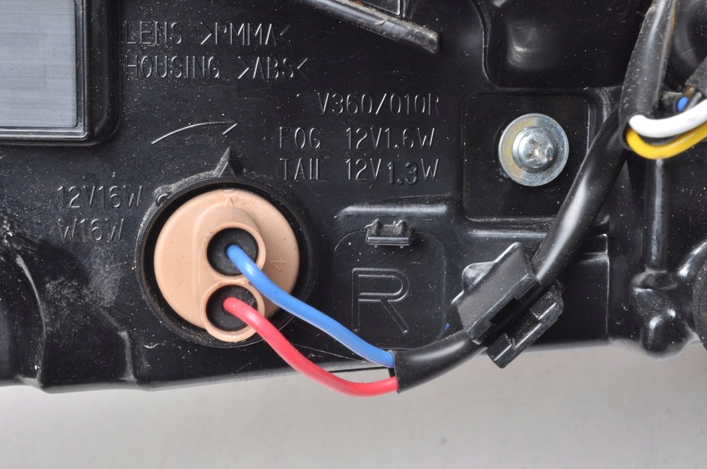 фото №15, Nissan qashqai j12 лампа правая задняя w крышка 22r 226-8d02f