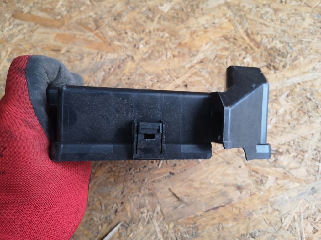 фото №3, Chevrolet camaro кришка запобіжників