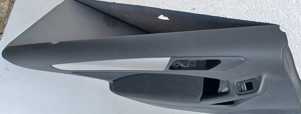 фото №5, Обшивка двері volkswagen оригінальний номер 5k6867211eq