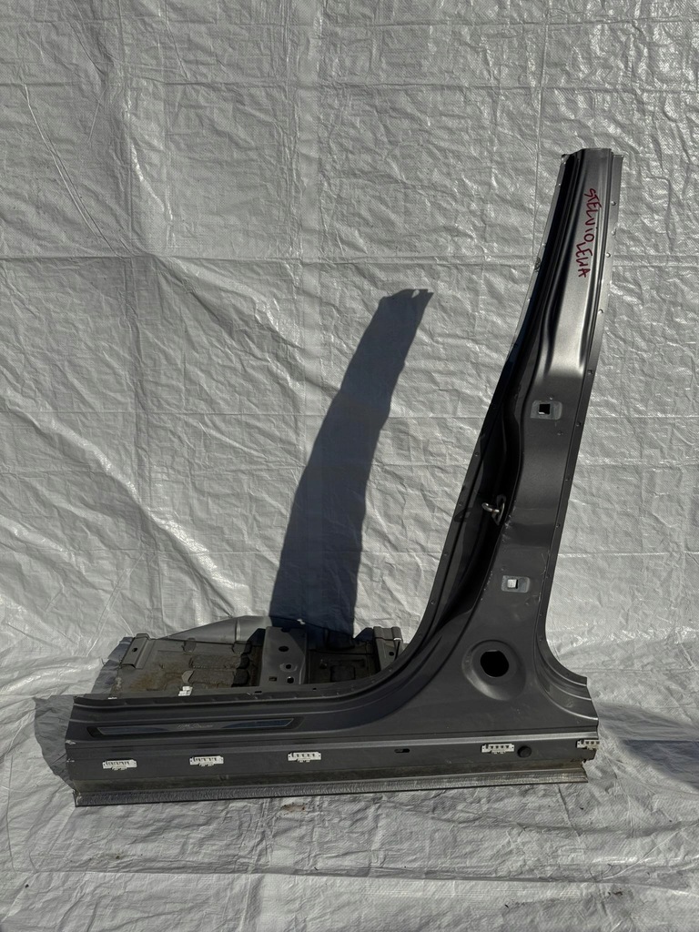 фото №1, Порог słupekj левый alfa romeo stelvio