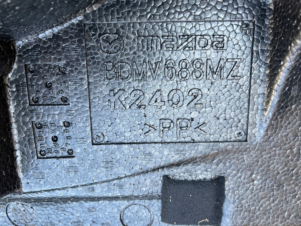 фото №7, Mazda 3 bp обшивка багажника пенополистирол rok 2020
