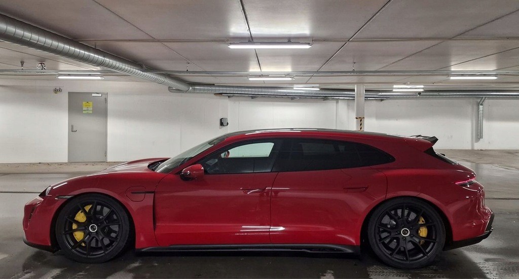 фото №11, Спойлер крышный карбон performance aero do porsche taycan cross tourismo ct