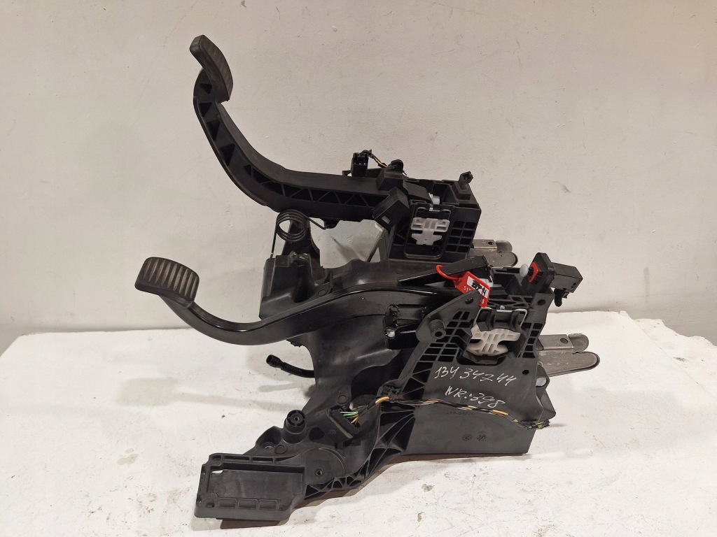 фото №1, Педали сцепления тормоза 13434744 opel meriva b 10-