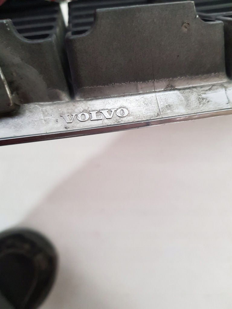 Volvo s60 2002 с передний решётка вентиляционная под бампером задним в Украине