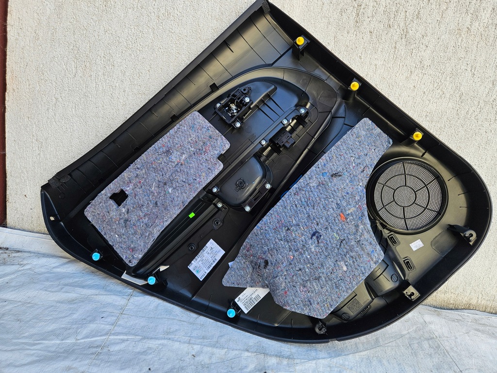 фото №6, Обшивка двері правий задня kia venga 09-19