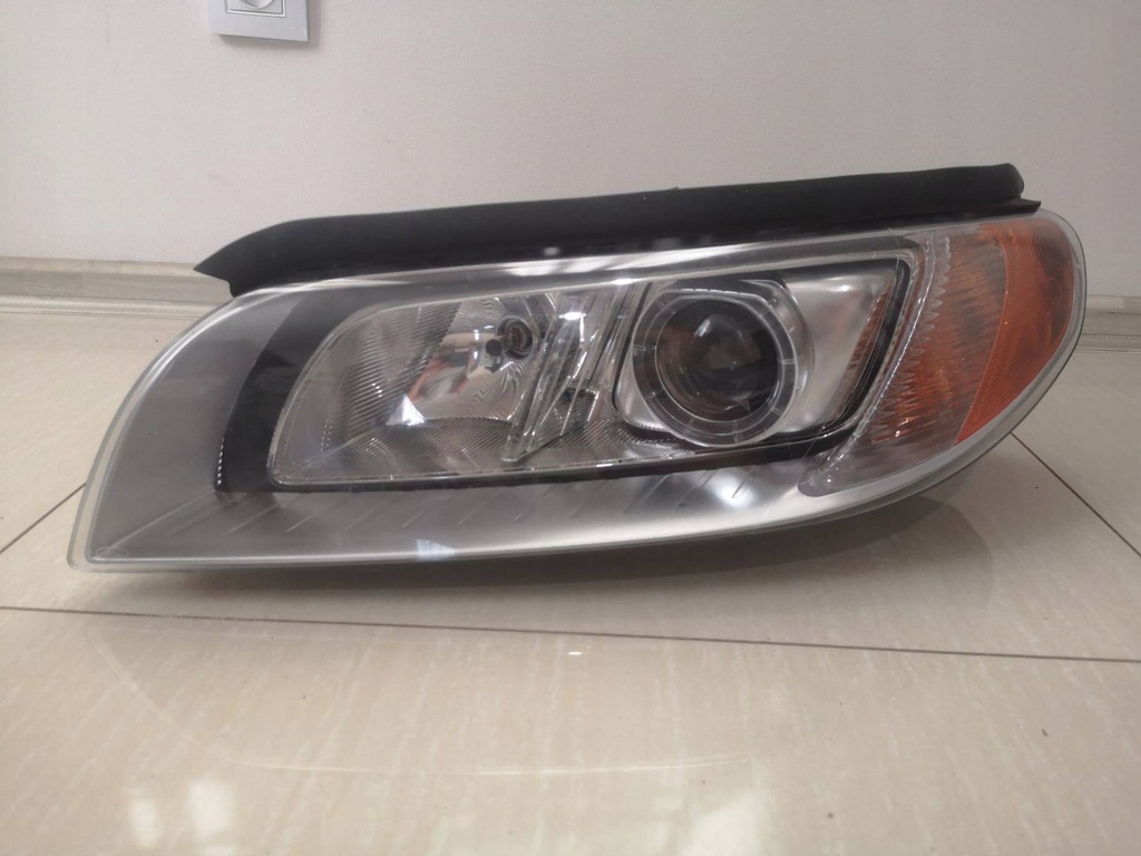 фото №14, Лампа ксенон перед передня ліва volvo v70 s80 ii lift xc70 31383540 eu