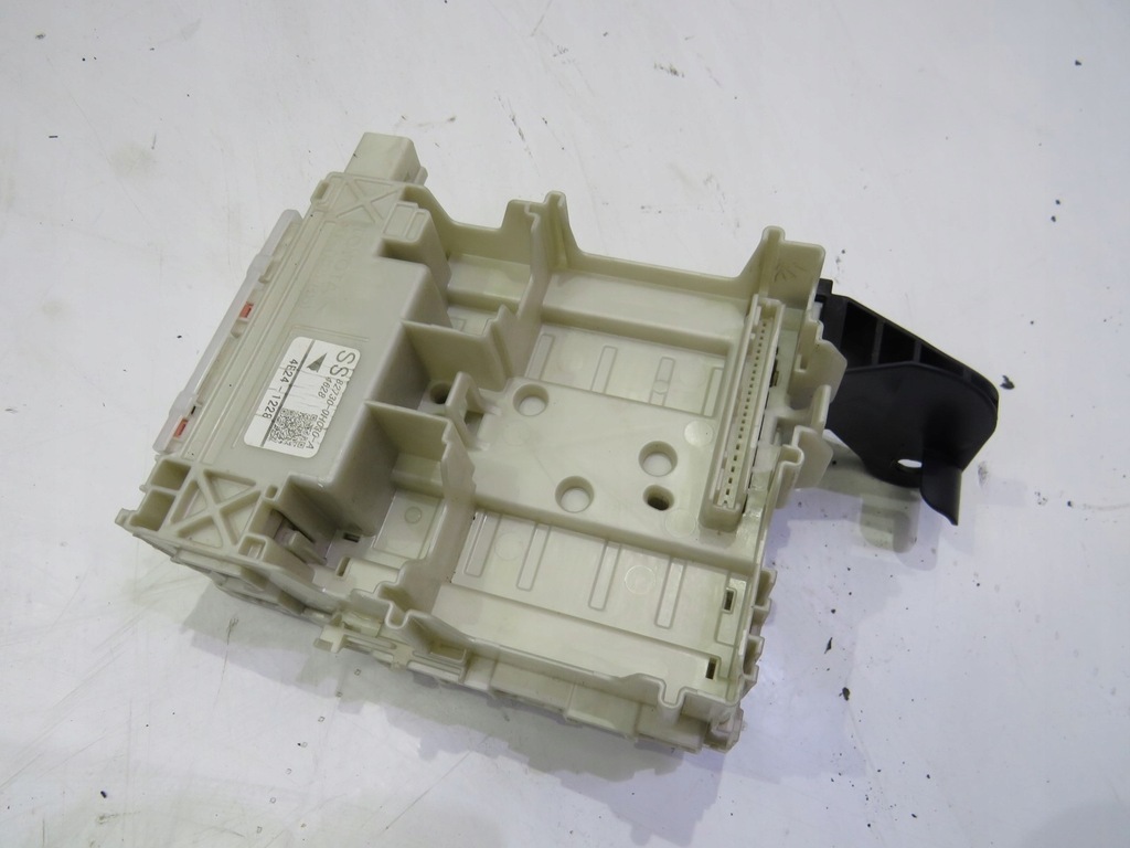 фото №1, Модуль запобіжники peugeot 108 82730-0h030