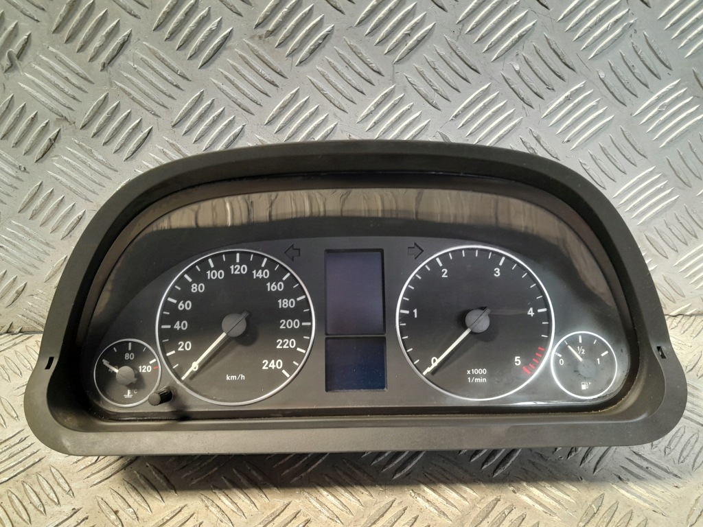 фото №1, Mercedes w169 дизель счетчик приборы 1695404348