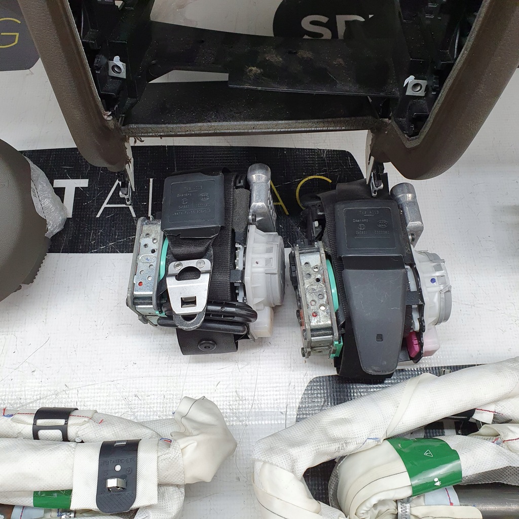 фото №7, A5 8t приборная панель консоль подушки безопасности ремни подушка безопасности