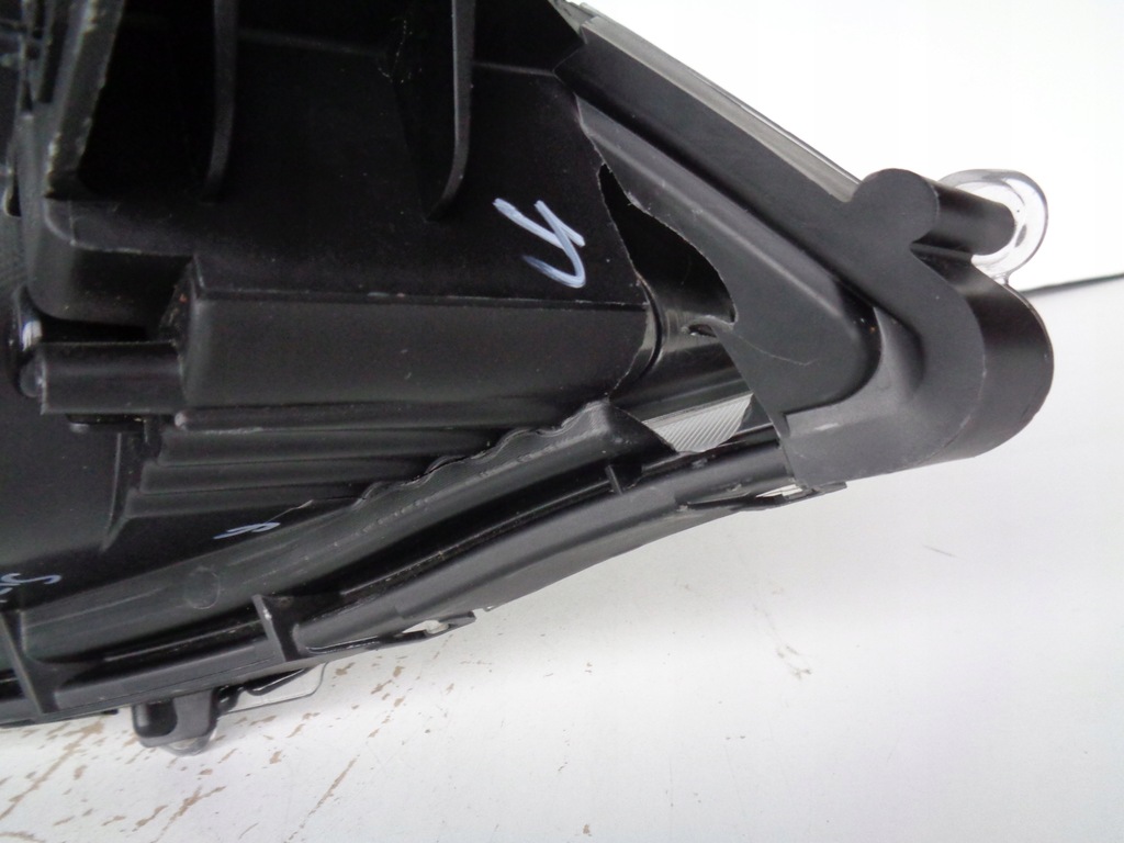 фото №9, Nowa лампа права фара suzuki swift mk7 10-