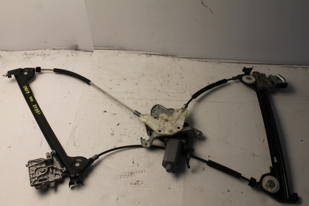 Підйомник скло лівий перед mercedes slk r170 рестайлінг Ціна