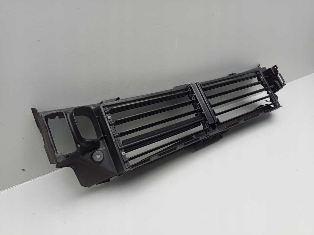 фото №8, Volvo v90 s90 ii 2 2016- воздуховод впуск воздуха жалюзи 31690201 ÷