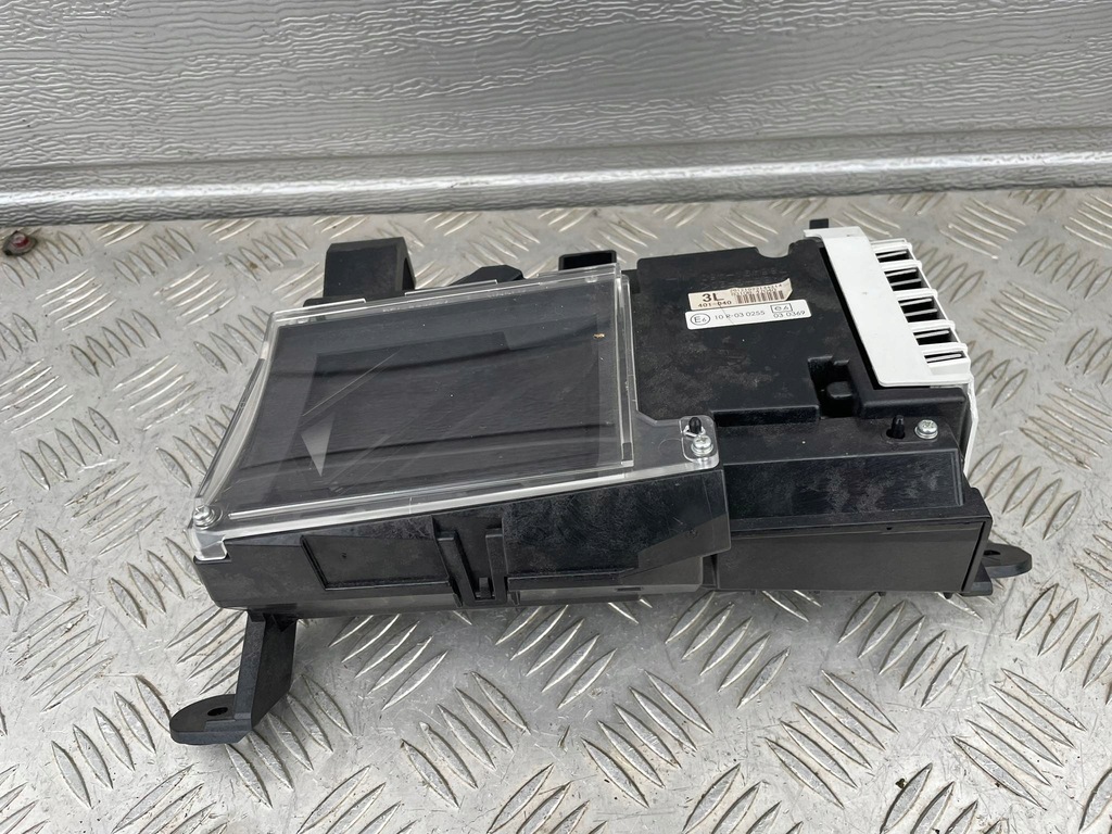 фото №1, Toyota prius head_up plus 83108-47040