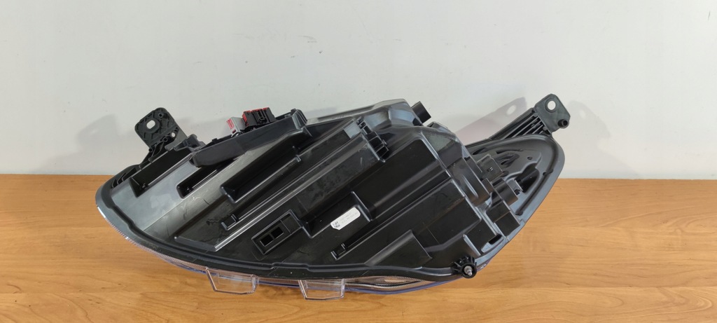 фото №3, Ford focus mk4 4 iv правая лампа перед full led