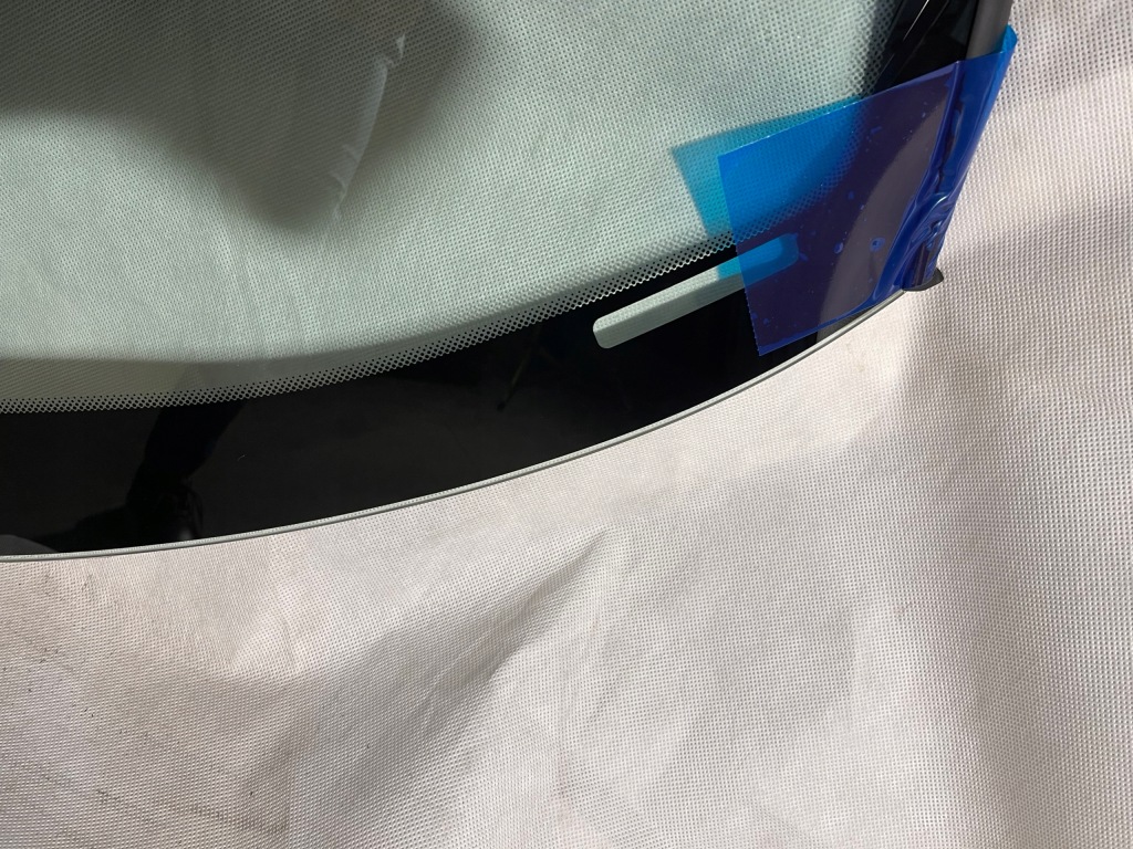 фото №3, Скло передня dodge viper converible cabrio po 2003-