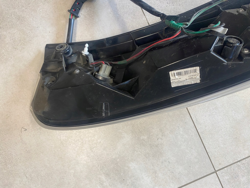 фото №7, Nissan leaf i лампа левый задняя led 26555 3nl0b