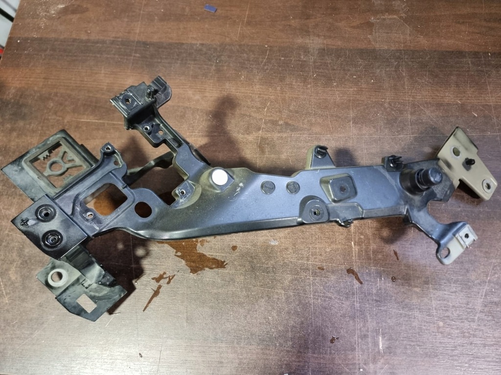 фото №1, Polestar 2 кронштейн крила панель фари лівий