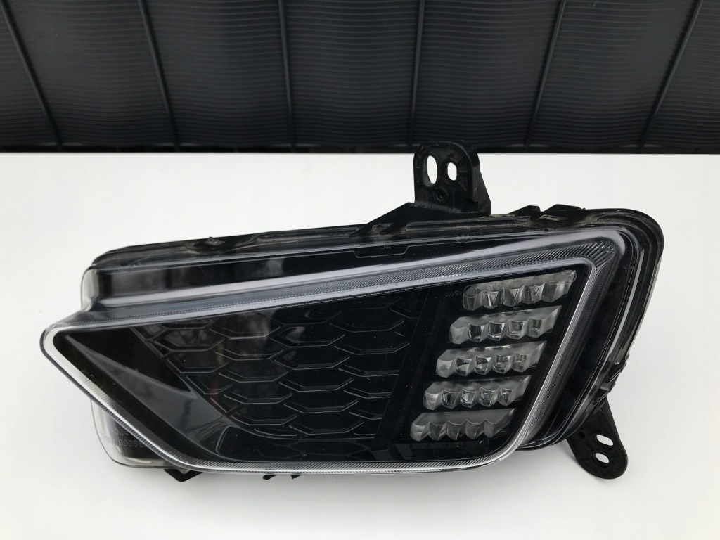 фото №1, Vw polo 6 vi 2g0 правый противотуманная фара led 2g0941622b 18-