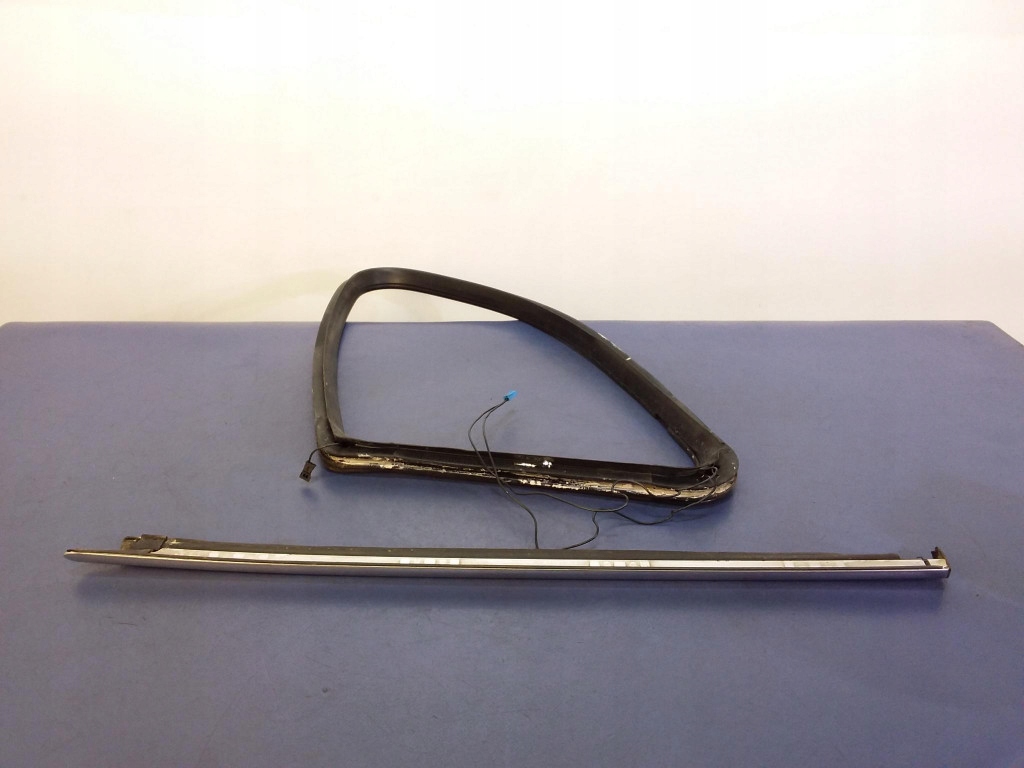 R-klasa w251 стекло кузовная задняя левая откидная Недорого