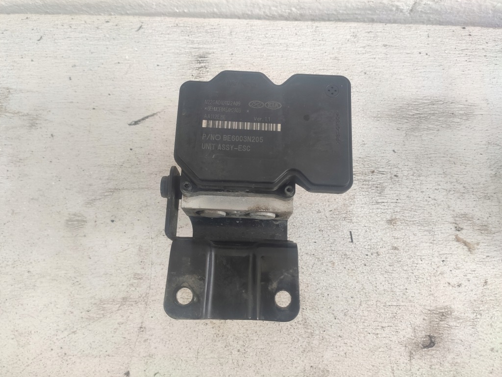 фото №1, Kia carens iv 1.7crdi 2013 насос гальмівна abs