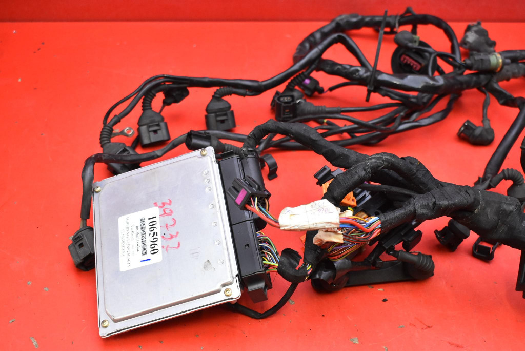 Жгут электропроводка двигателя 8d1971074pj 4b0906018cg vw passat b5 1.8 t 150 km Цена