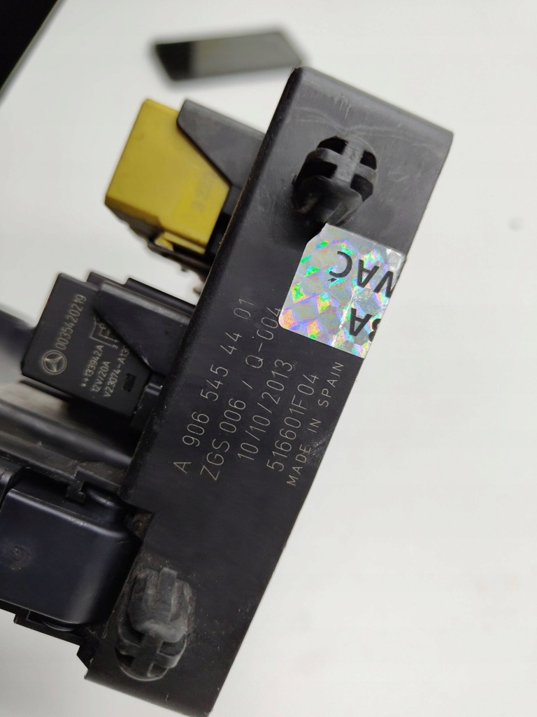 Mercedes sprinter w906 vw crafter модуль коробка запобіжників a9069003402 Зі Шроту