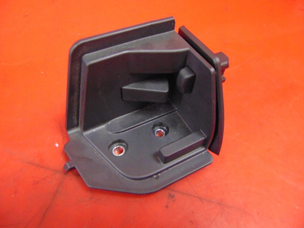 фото №8, Bmw 2 f46 gran tourer замок шторка багажника kpl