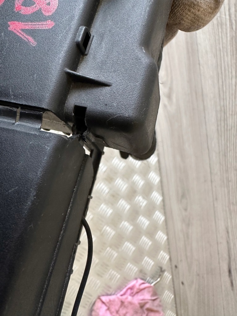 Chevrolet equinox 3 америка 18-22 коробка корпус предохранителей 84237808 Доставка