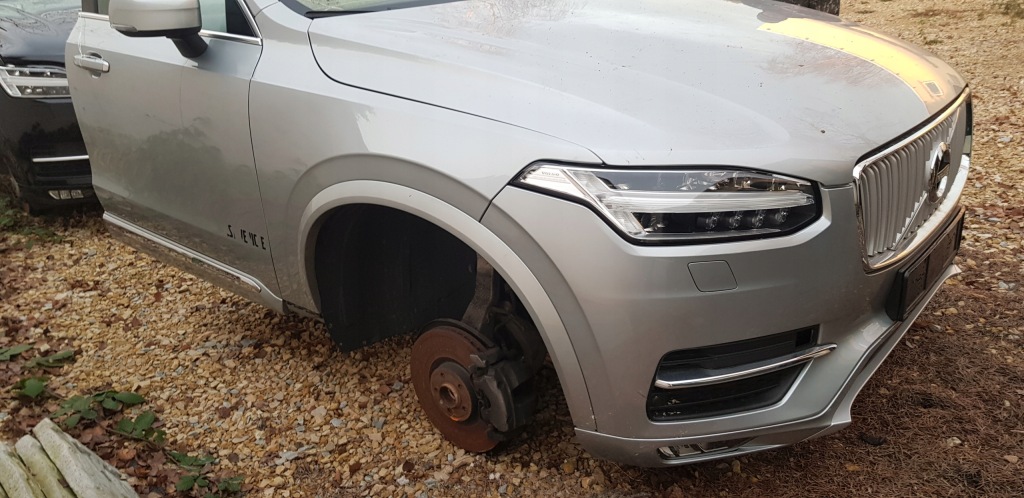 фото №3, Volvo xc90 ii четверть перед передняя 477