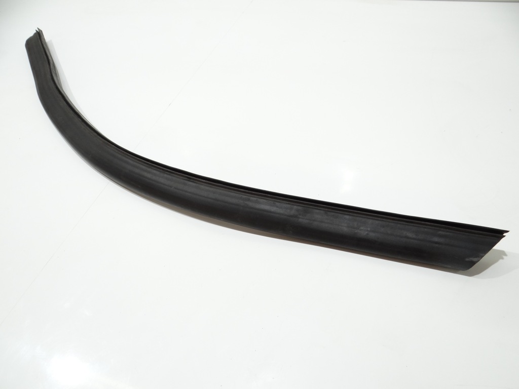 фото №1, Прокладка жабо капот x1 e84 lci 2990366