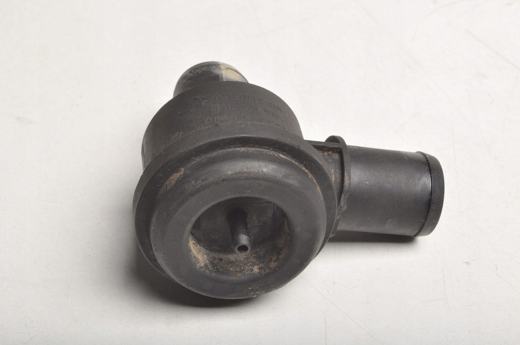 фото №1, Porsche macan 3.6 клапан вакуумa 06a145710