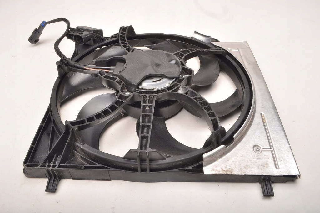 фото №1, Peugeot 2008 ii 1.2 вентилятор радиатора