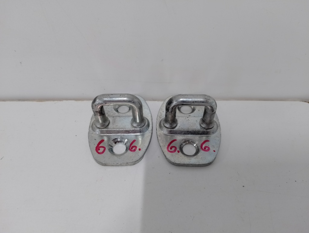 фото №1, Засувка двері правий лівий camaro vi 2016-