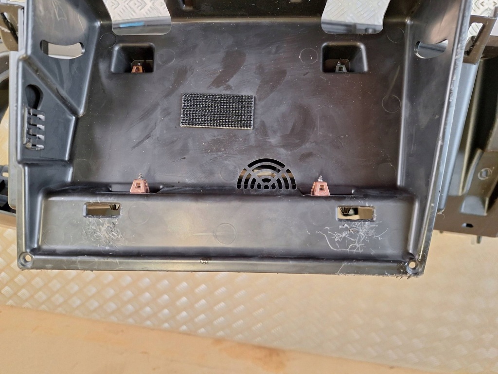 Приборная панель приборная tesla model s 100332600h Недорого