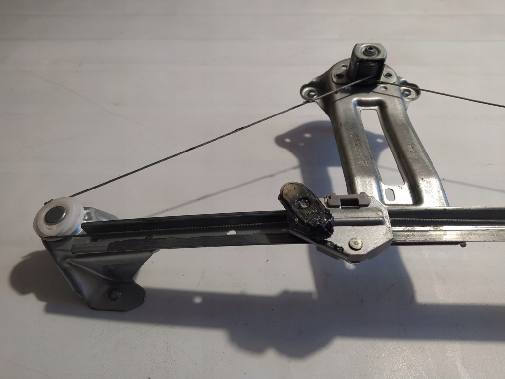 Купить Подъемник стекло правый задняя - opel zafira b