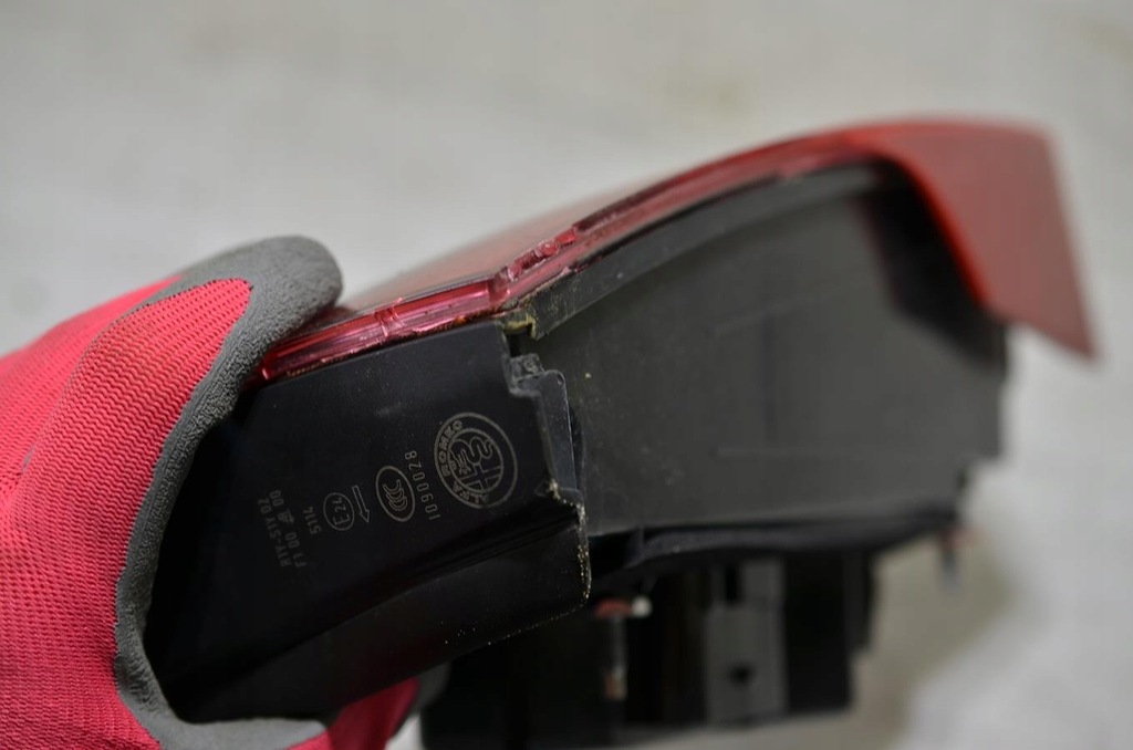 фото №13, Alfa romeo giulia лампа w крышка левый задняя