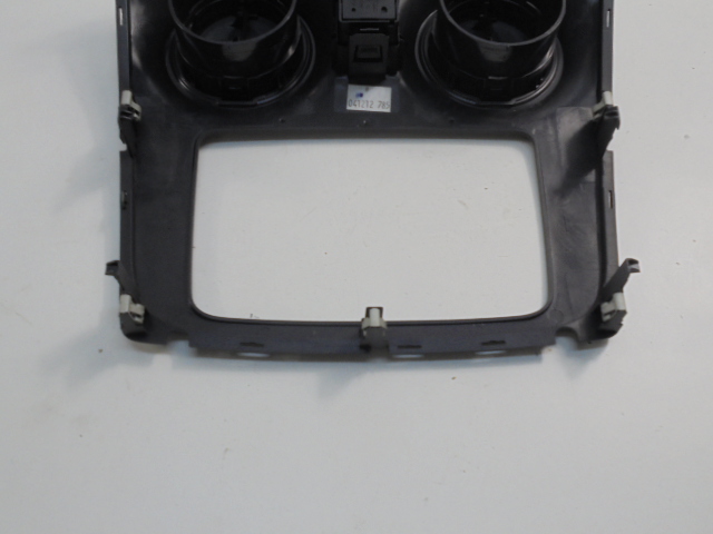 фото №4, Dacia sandero stepway ii решітка обдув рамка радіо аварійних 682608729r