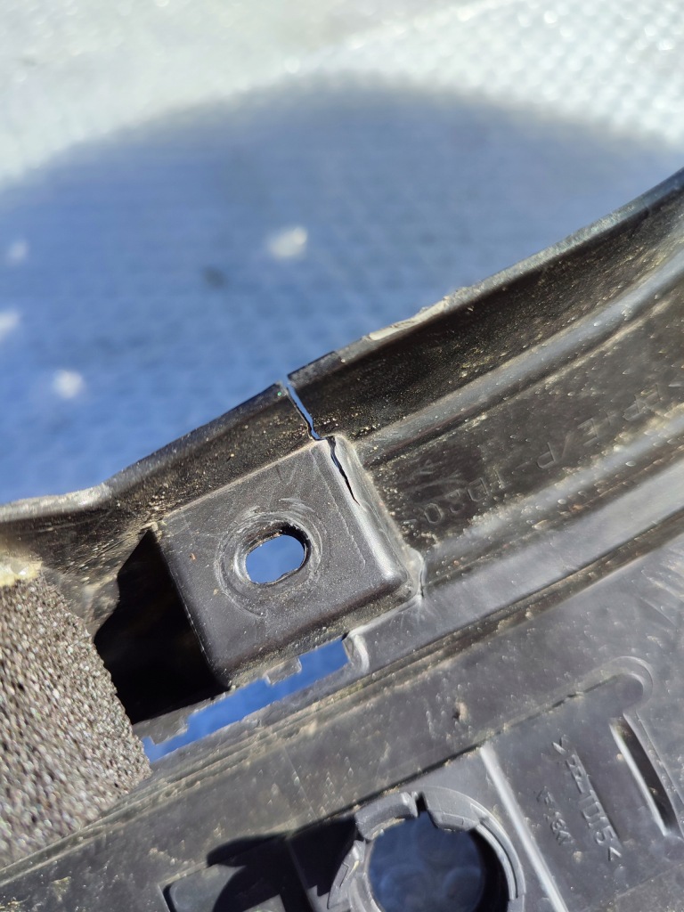 Mitsubishi outlander iv 4 620a9w08zp бампер передній перед в Україні