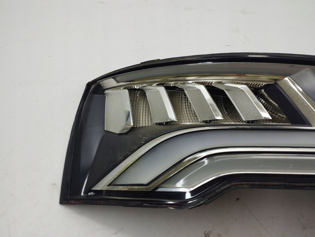 фото №11, Audi q5 sq5 2020 ліва сторона лампа задня