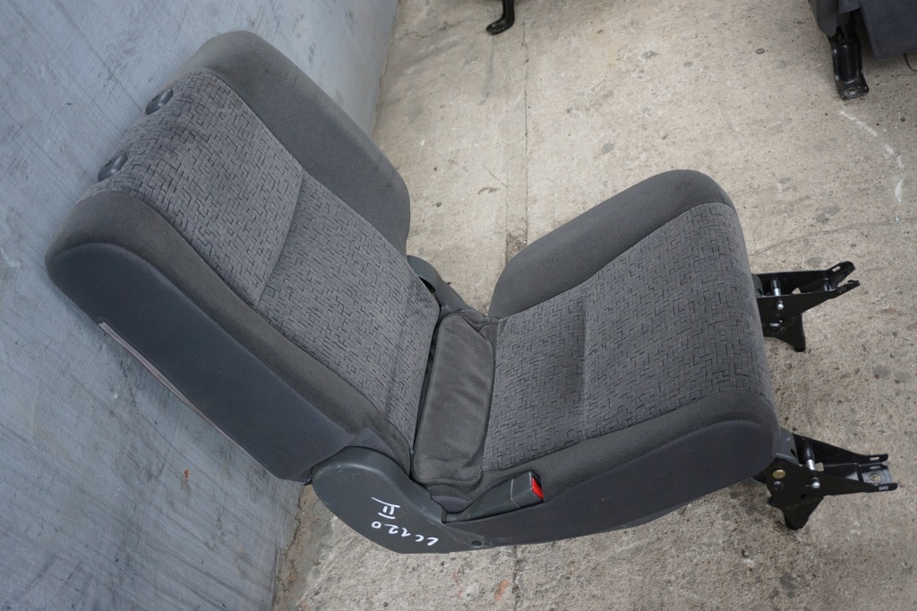 фото №3, Land cruiser 120 заднє сидіння сидіння лівий задня 2-rząd 5d long 03r